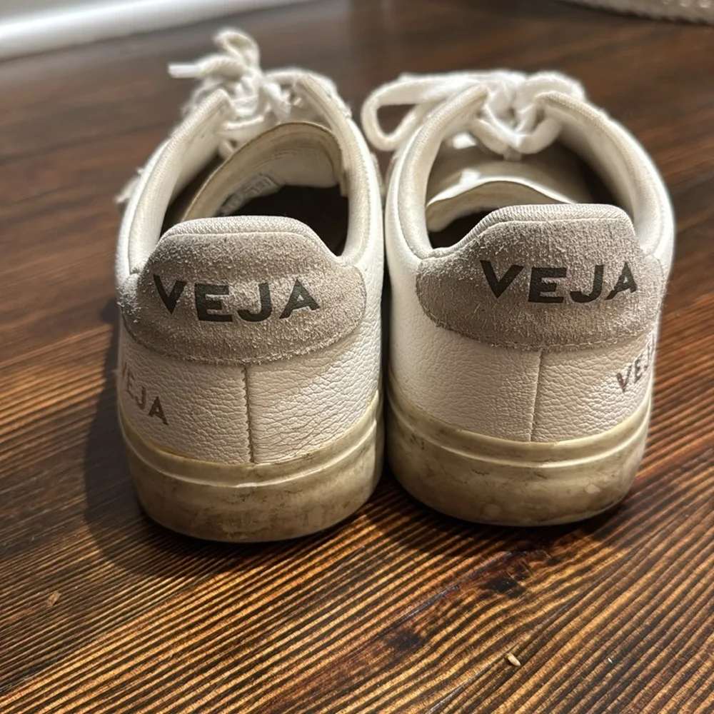 Veja Cream Casual Sneakers - Picture 3 of 3